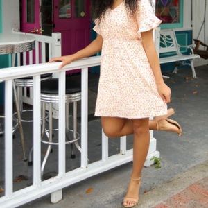 Flattering boutique dress, NEW W/TAGS. Size: M